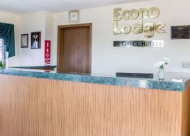 Econo Lodge Elkhart North 2