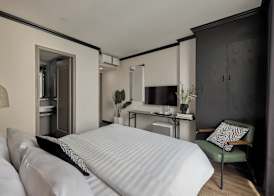 The One Premium Hotel 4