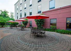 Hampton Inn & Suites Wilder 4