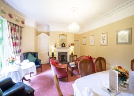 OYO Bailbrook Lodge, Bath 4