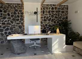 Phaos Santorini Suites 2