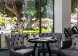 Metropole Urban Hotel 3