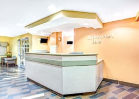 Microtel Inn & Suites Newport News 2