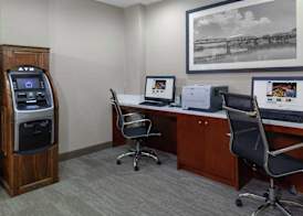 Hampton Inn Woodbridge 4