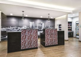 La Quinta by Wyndham San Antonio by Frost Bank Center 3
