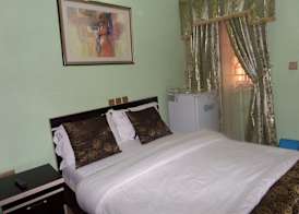 Rita's Events and Suites 5