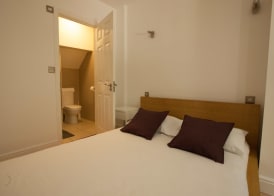 Tooting Rooms & Studio by PrimeCityHosts 2