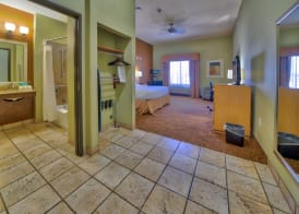Holiday Inn Express & Suites LUBBOCK SOUTHWEST - WOLFFORTH by IHG 2