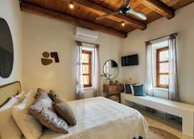 Petronikolis Traditional House 2