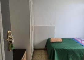 Low Cost Room Las Llaves 3 2