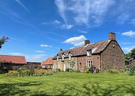 Dale View Cottages and Rooms - Whitby 2