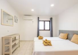 Apartamentos Vale de Carros by Umbral 3