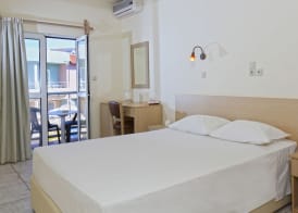 Cosman Hotel Apartments 4
