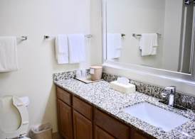 Mainstay Suites Cedar Rapids 4