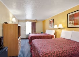 Days Inn by Wyndham Knoxville West 4