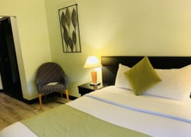 Hotel at the Waldorf 5