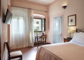 Boutique Historic Hotel L'Antico Pozzo in San Gimignano 2