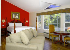 Malibu Country Inn 5