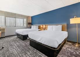 Comfort Inn & Suites Madison - Airport 5