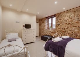 Hills Farm Stays 4