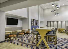 Hampton Inn & Suites By Hilton Decatur 4