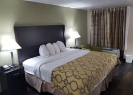 Baymont by Wyndham Lake City I-75 4
