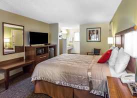 RODEWAY INN 2