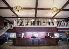 Grand Hinckley Inn 3