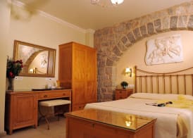 Angelica Traditional Boutique Hotel 3