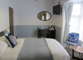 Stone's Throw Guest House 4