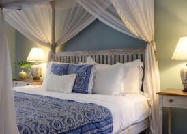 Maniumpathy Hotel 5