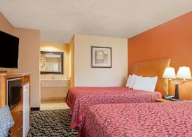 Days Inn by Wyndham Centerville 5