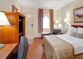 Ramada by Wyndham West Memphis 3