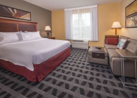 TownePlace Suites by Marriott Clinton at Joint Base Andrews 4