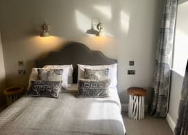 The Mousetrap Inn 4