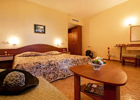 Ljuljak Hotel 5