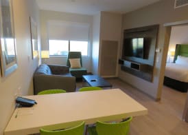 Wyndham Garden College Station 5