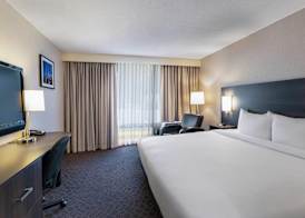 Quality Inn & Conference Centre Kingston Central 5
