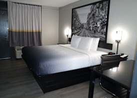 Super 8 by Wyndham Savannah 4