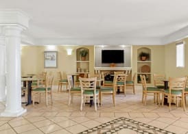 La Quinta by Wyndham St Petersburg-Clearwater 4