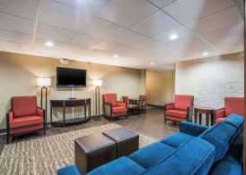 Comfort Inn & Suites Fairborn near Wright Patterson AFB 3
