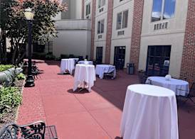 DoubleTree by Hilton Bloomington 4