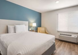 WoodSpring Suites Chicago Midway 5