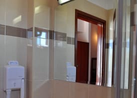 Sandy's Studios Apartments & Log Villas 5