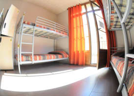 Be Zaragoza Hostel 5