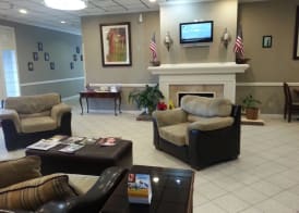Days Inn by Wyndham Hinesville Near Fort Stewart, Newly Renovated, Free Hot Breakfast, Restaurant and Bar 5