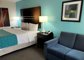 Howard Johnson by Wyndham Houston Heights Downtown 5