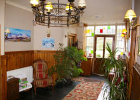 Elen's Castle Bed, Breakfast and Bar 2