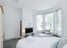 The Linden Grove Apartments 4