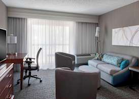 Courtyard by Marriott Lebanon 5
